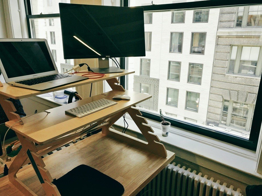 Eduardo Yi's work desk